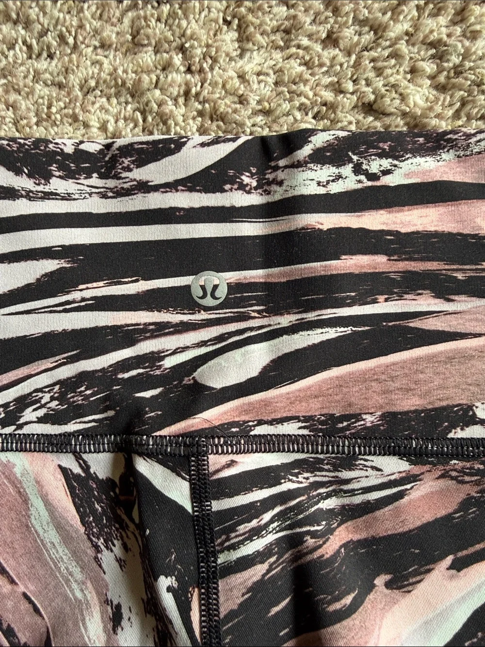 Lululemon wide waist cropped align leggings size 6